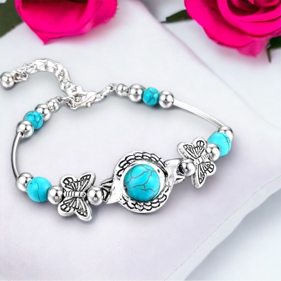 Moda Clothing Jewelry - Dainty Feminine Silver Tone Faux Turquoise Butterfly Bracelet